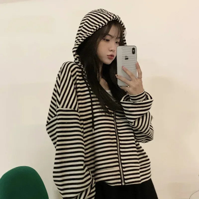 Casual Zip Hoodie – Long Sleeve Streetwear Top