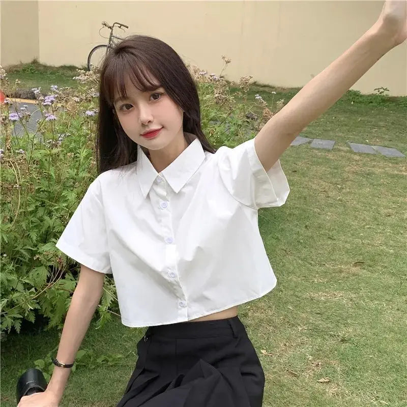Cropped Short Sleeve Polo Blouse – Button-Up Basic