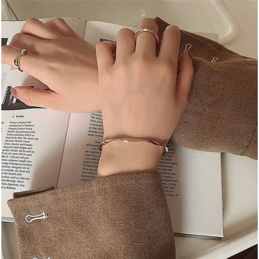 Mobius Smooth Cuff Open Bangles