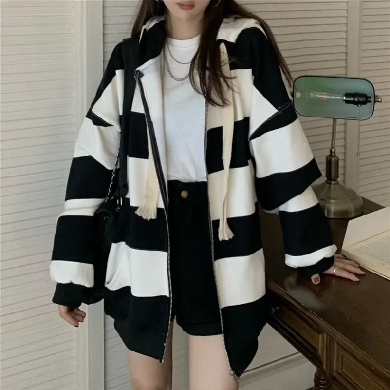 Striped Zip-Up Hoodie – Loose Fit Sweatshirt