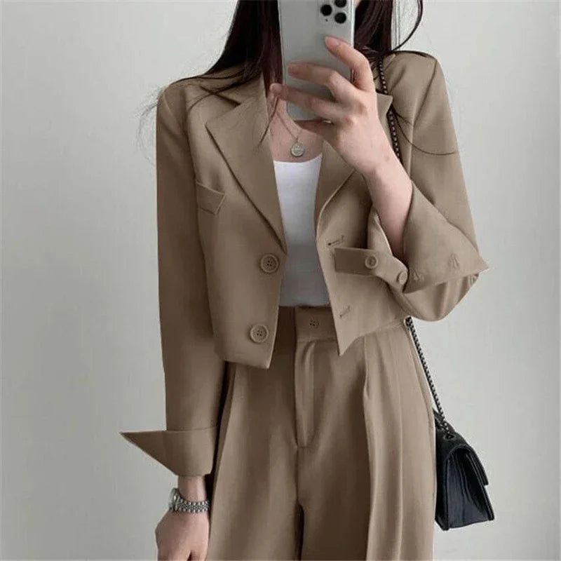Cropped Office Blazer – Slim Single-Breasted Fit