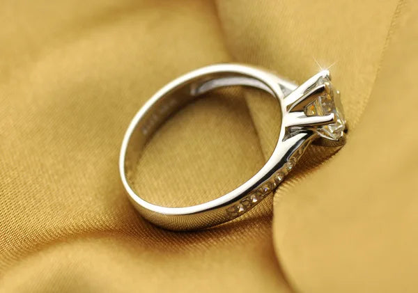 925 Silver Six-Claw Ring – Diamond Style