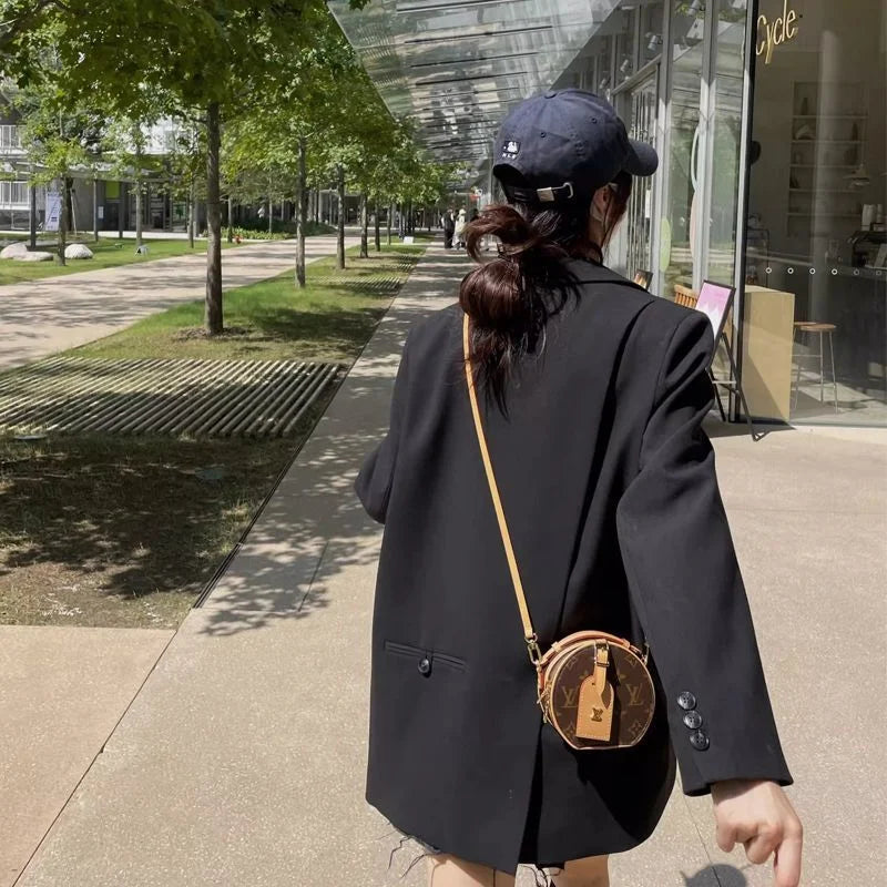 Split Color Blazer – Oversized Fit with Minimal Street Look