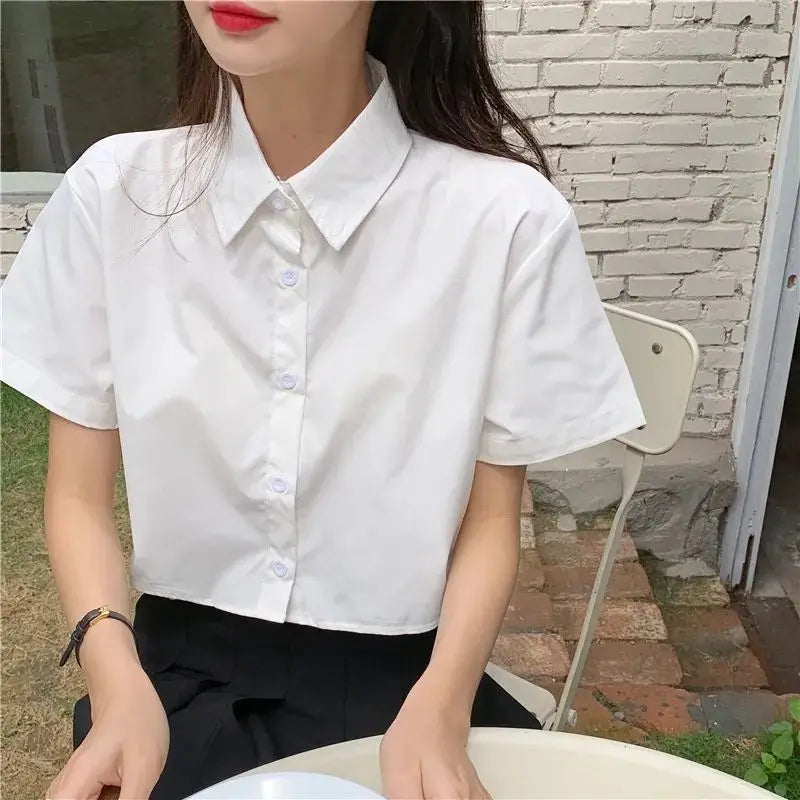 Cropped Short Sleeve Polo Blouse – Button-Up Basic