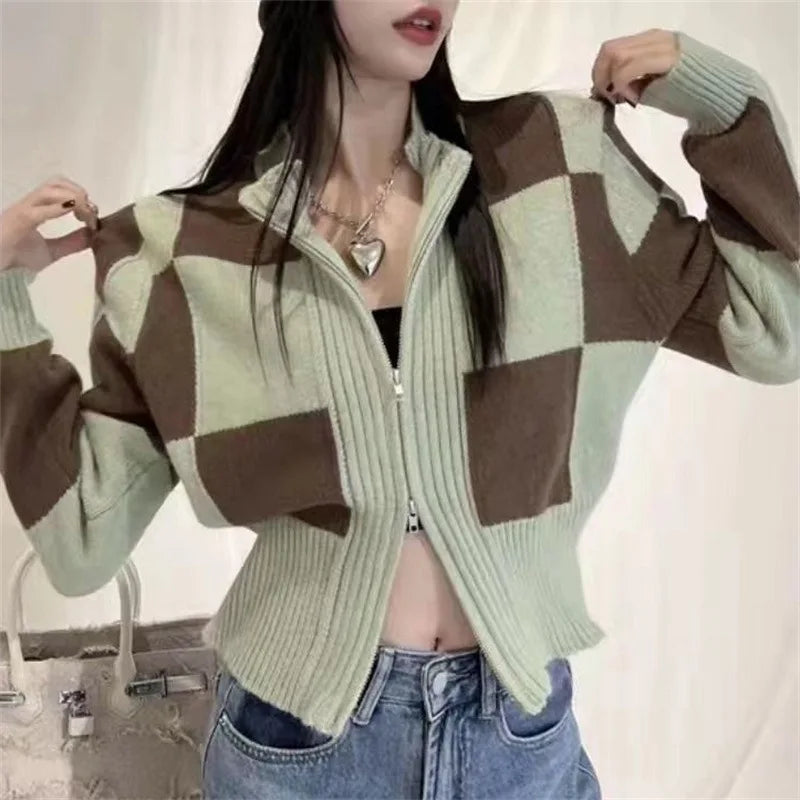 Turtleneck Crop Knit Cardigan – Vintage Plaid Zip Style