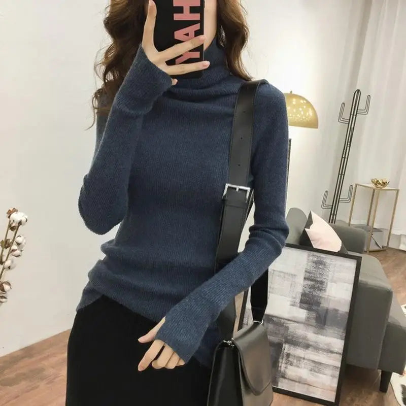 Slim Fitted Turtleneck — Cozy Pullover