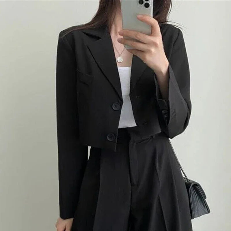 Cropped Office Blazer – Slim Single-Breasted Fit