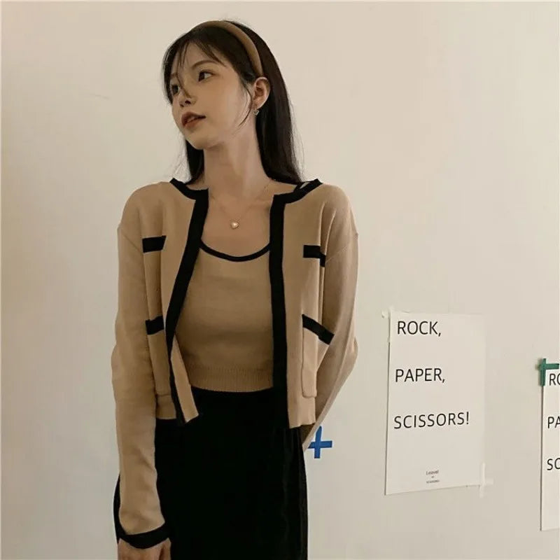 Halter Vest & Long Knit Cardigan – 2-Piece Street Look