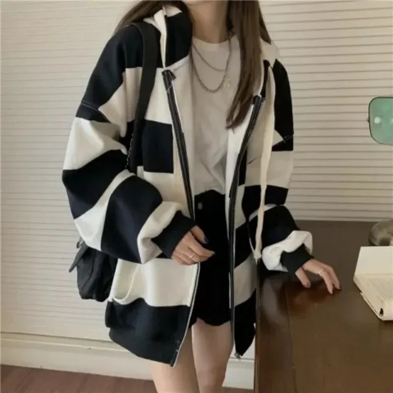 Striped Zip-Up Hoodie – Loose Fit Sweatshirt