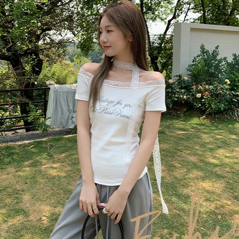 Lace Slash-Neck Off-Shoulder Slim Tee – Feminine & Flirty