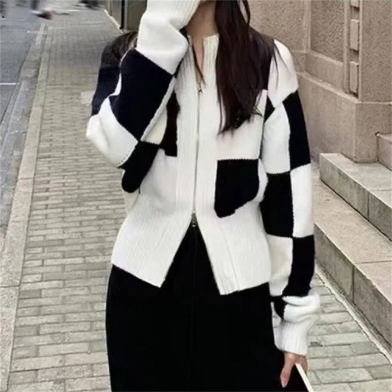 Turtleneck Crop Knit Cardigan – Vintage Plaid Zip Style