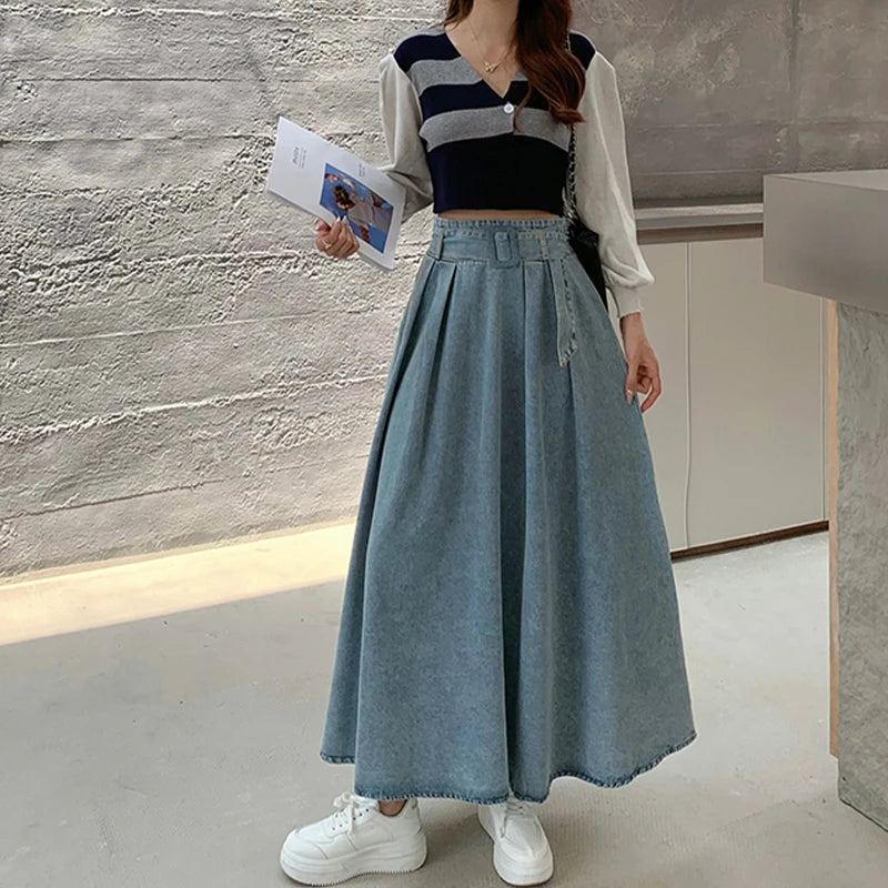 A-line Pleated Skirt – Long Jean Style, Vintage 2000s Look