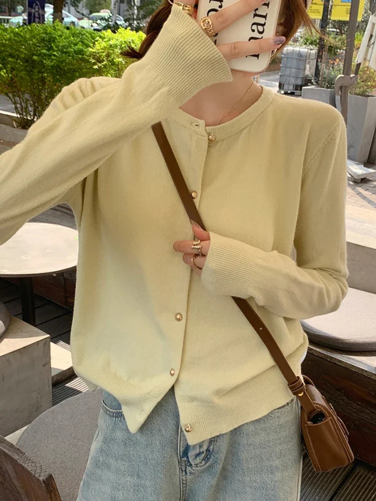 Classic O-Neck Knit Cardigan – Spring Casual
