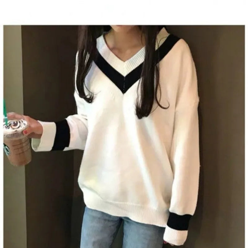 Patchwork Knit Sweater – V-Neck Long Sleeve Pullover