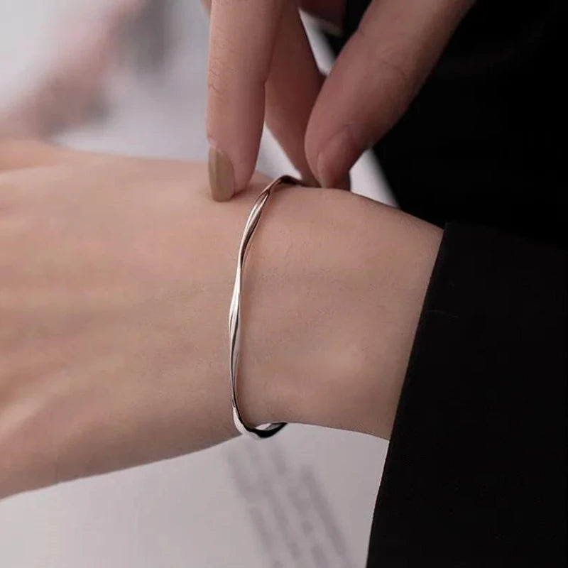 Mobius Smooth Cuff Open Bangles