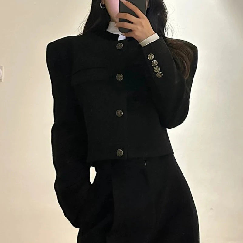 Black Cropped Blazer – Elegant Office Look