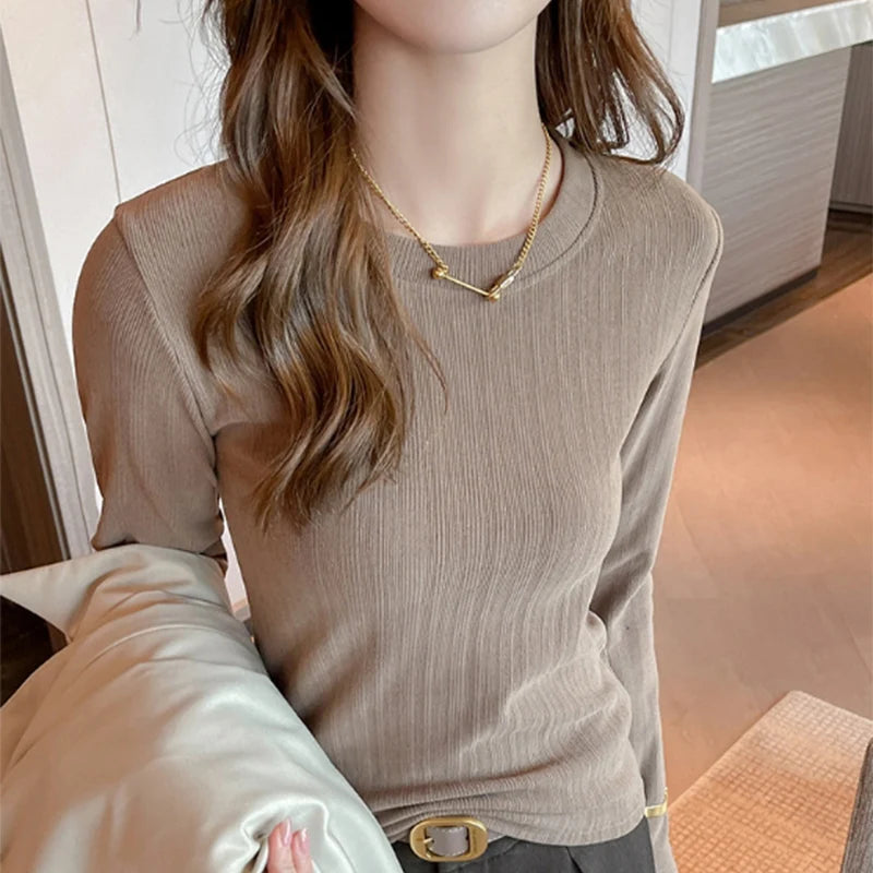 Loose Turtleneck Sweater — Casual Pullover
