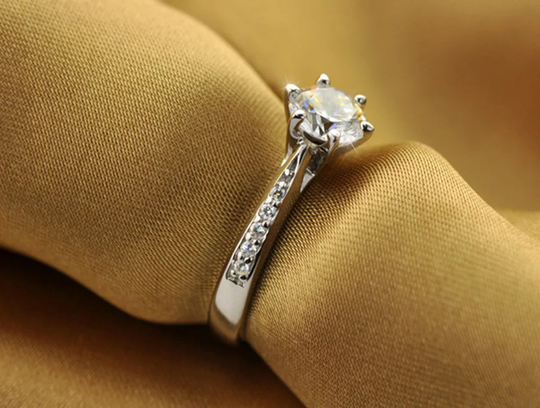 925 Silver Six-Claw Ring – Diamond Style