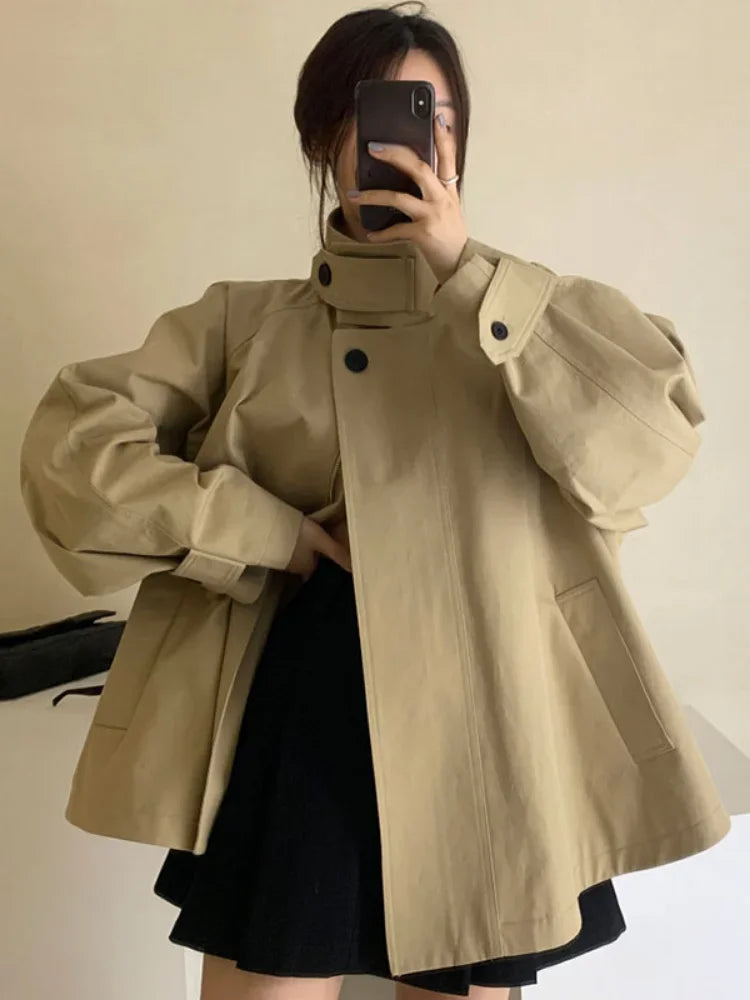 Loose Button Windbreaker – Casual Fit with Neutral Mood
