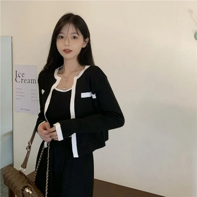 Halter Vest & Long Knit Cardigan – 2-Piece Street Look