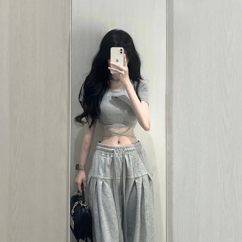 2-Piece Crop Top + Loose Trousers Set – Casual Streetwear Outfit