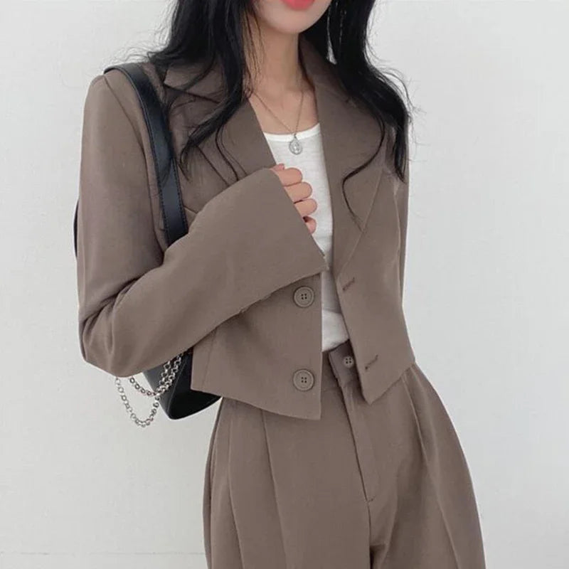 Cropped Office Blazer – Slim Single-Breasted Fit