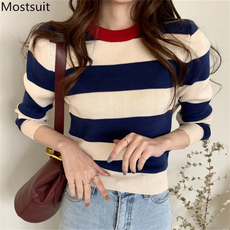 Striped Pullover Sweater – Vintage Knit Top