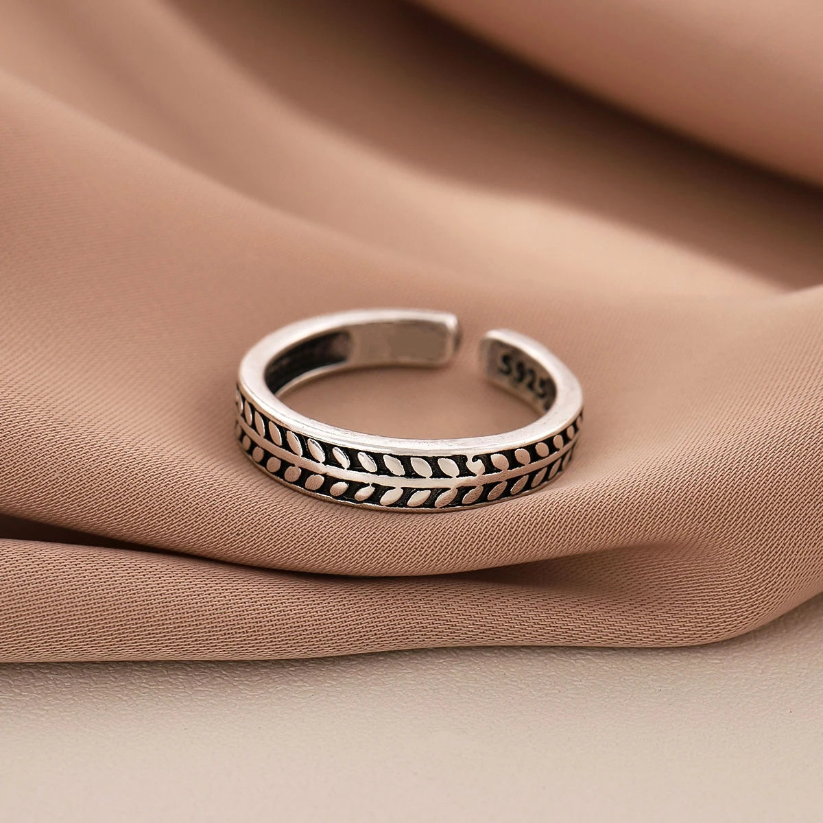 925 Silver Leaf Retro Thai Style Ring