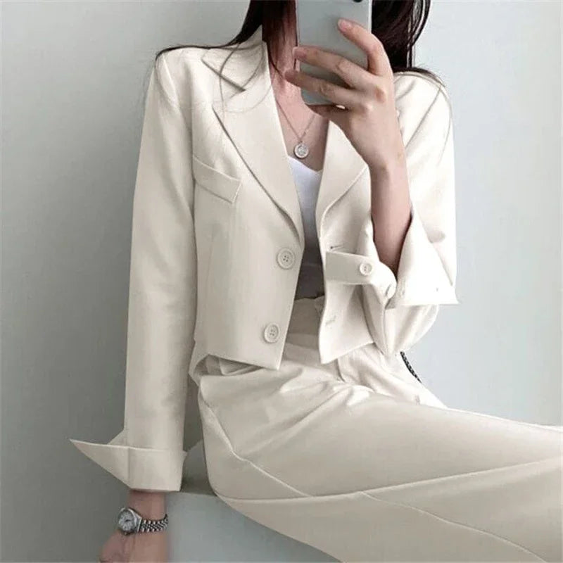 Cropped Office Blazer – Slim Single-Breasted Fit