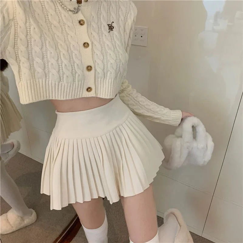 Two-Tone Tennis Mini Skirt – Vintage Pleated Look