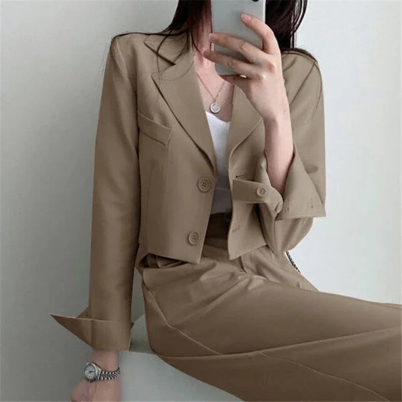 Cropped Office Blazer – Slim Single-Breasted Fit